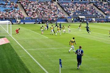 1-0，绝杀！19岁小将闪耀全场，提升下射门，世界杯后1.5亿欧起步（配图示意）