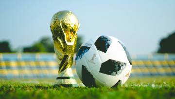 巴萨不肯出1000万欧，利雅得新月又不愿让步，坎塞洛转会陷入僵局｜乐鱼体育官网（配图示意）